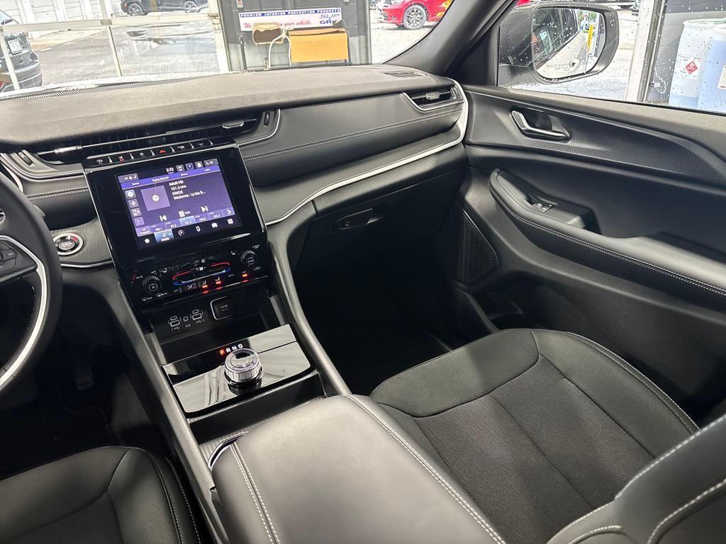 new 2025 Jeep Grand Cherokee car, priced at $34,831