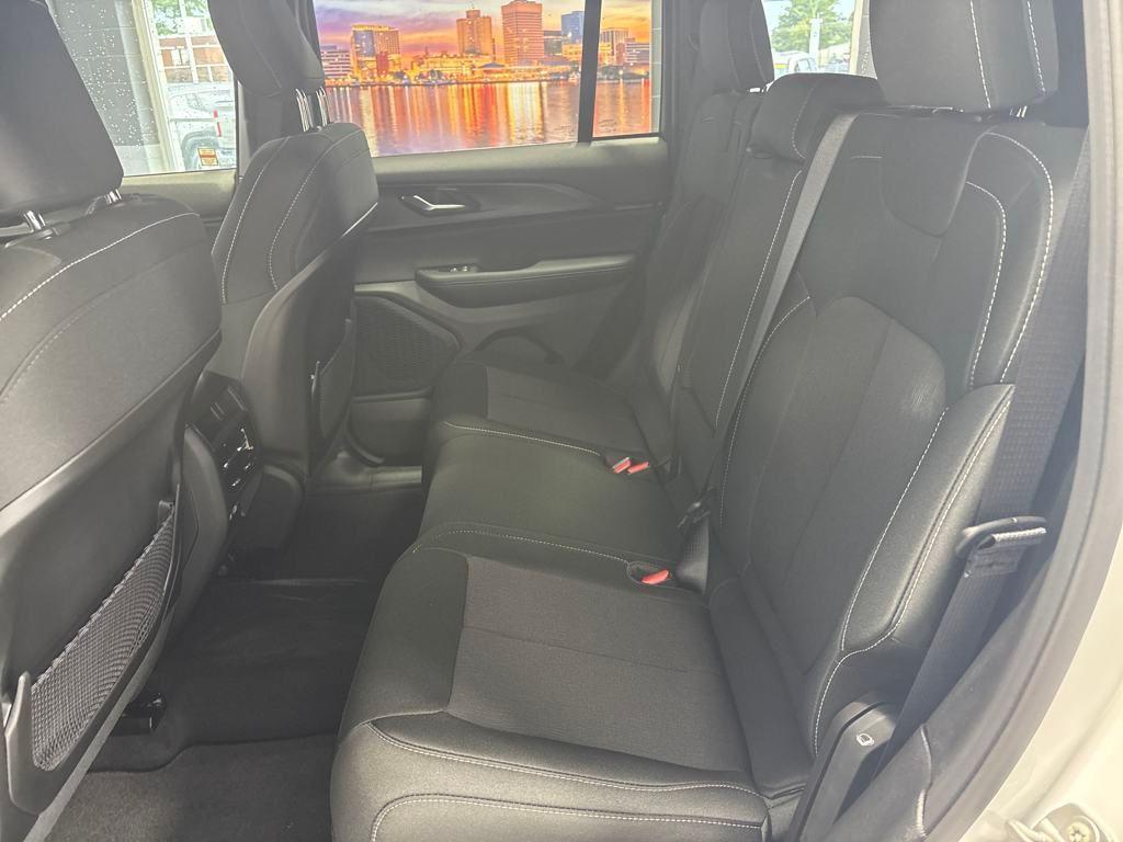 new 2025 Jeep Grand Cherokee car, priced at $34,831