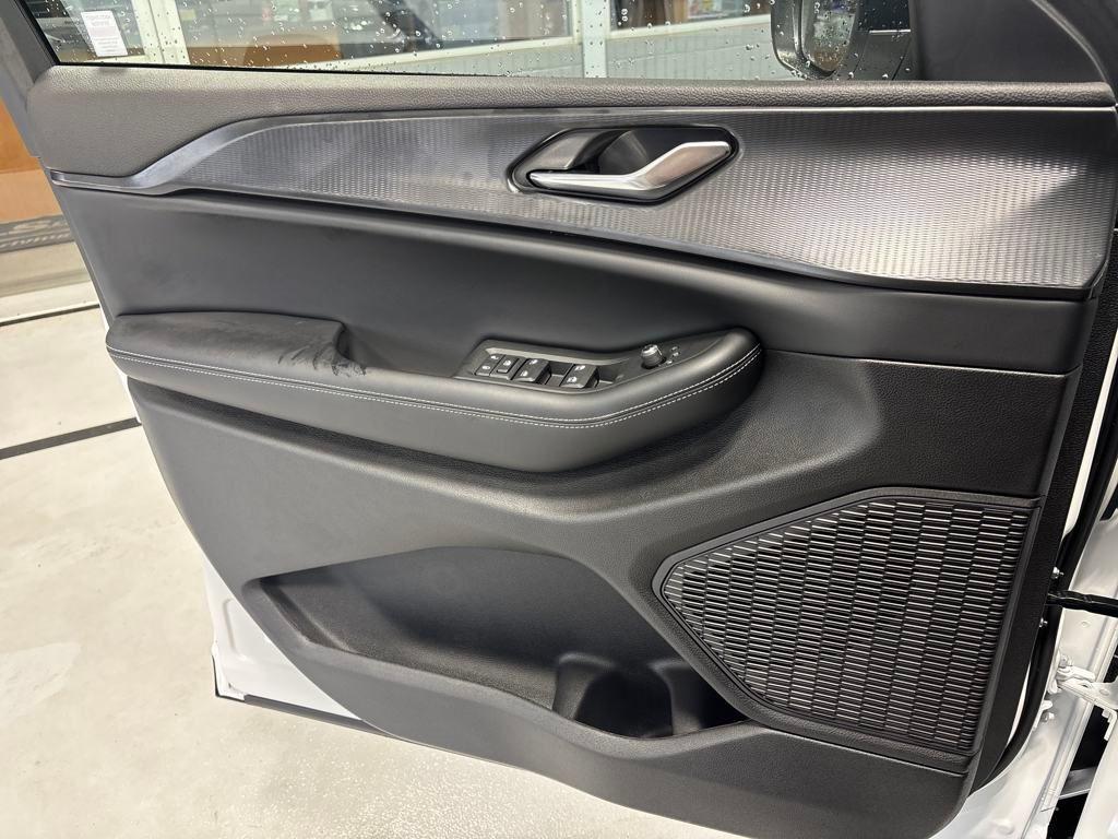 new 2025 Jeep Grand Cherokee car, priced at $34,831