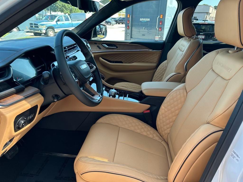 new 2025 Jeep Grand Cherokee L car, priced at $64,928