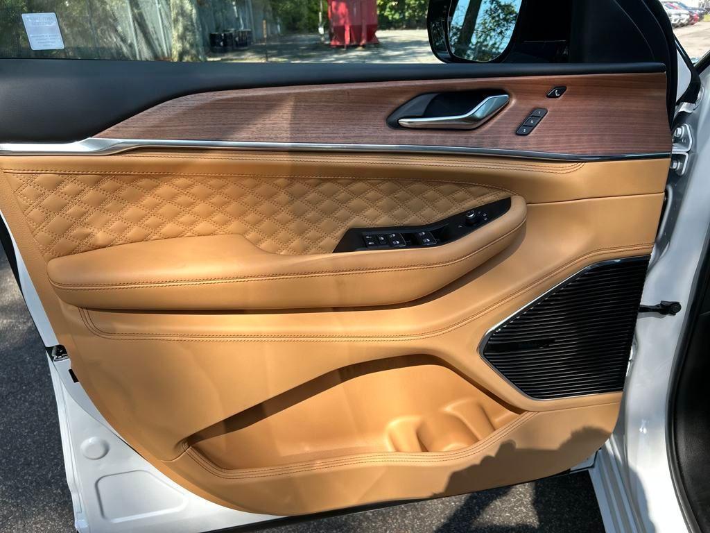 new 2025 Jeep Grand Cherokee L car, priced at $64,928