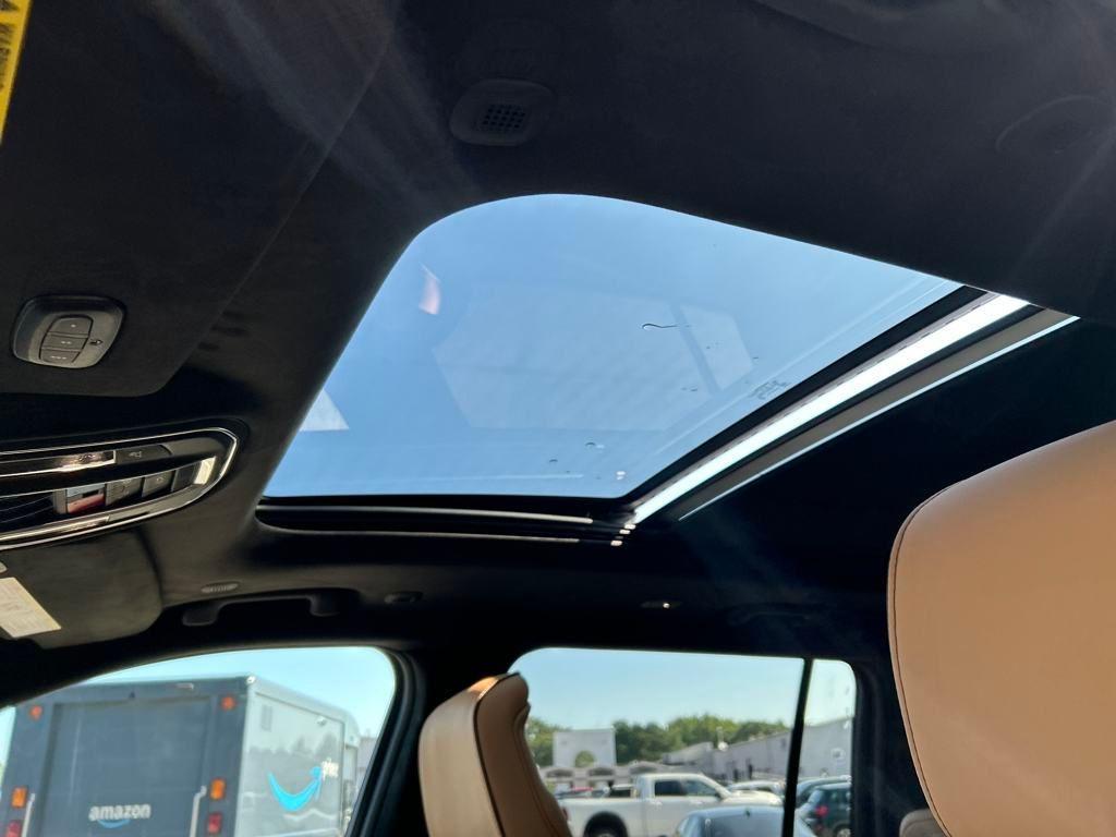 new 2025 Jeep Grand Cherokee L car, priced at $64,928