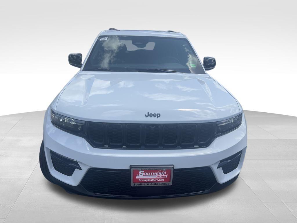 new 2025 Jeep Grand Cherokee car, priced at $49,325