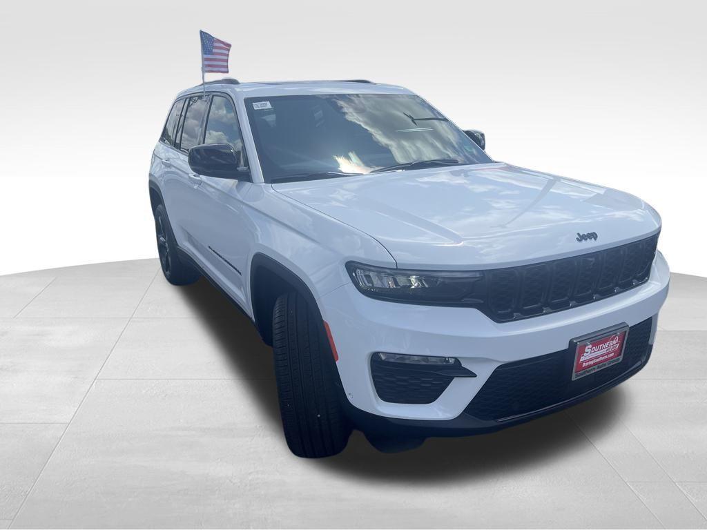 new 2025 Jeep Grand Cherokee car, priced at $49,325
