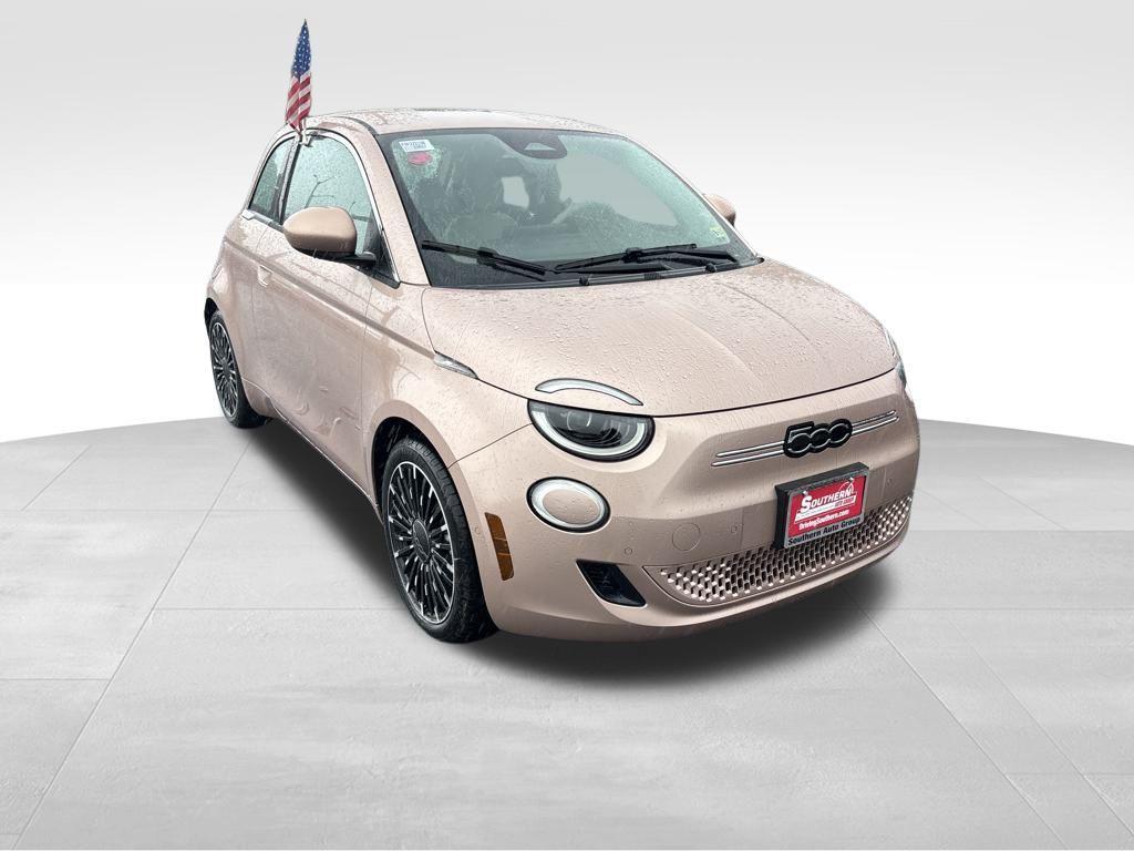 new 2024 FIAT 500e car, priced at $31,095
