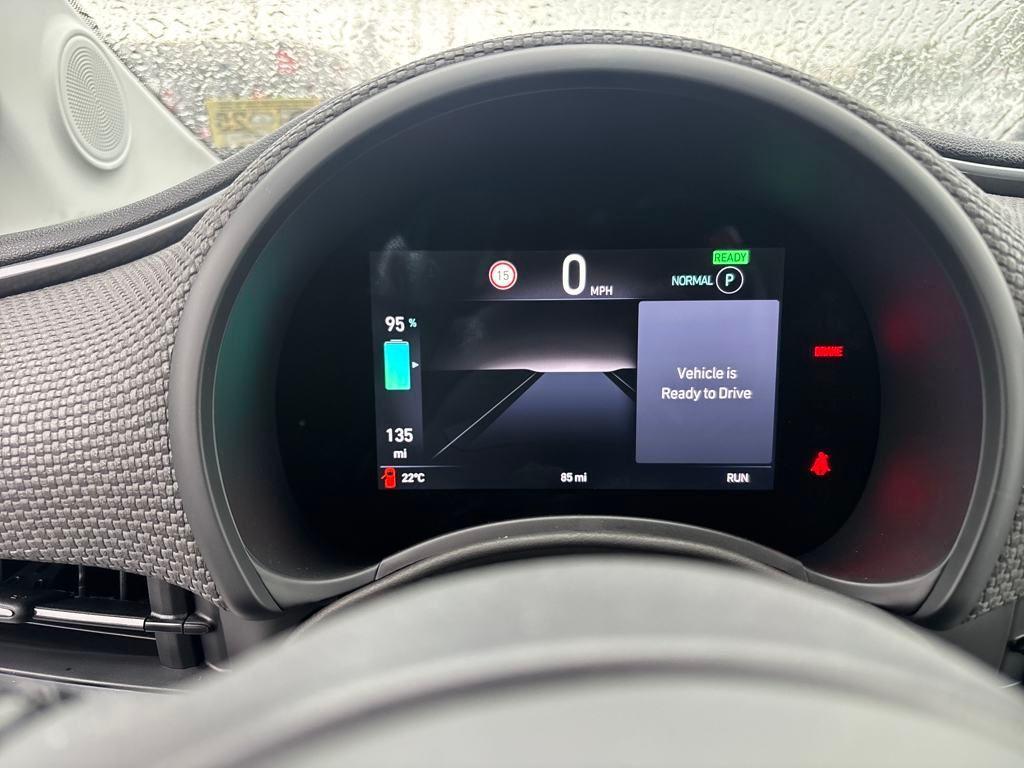 new 2024 FIAT 500e car, priced at $31,095