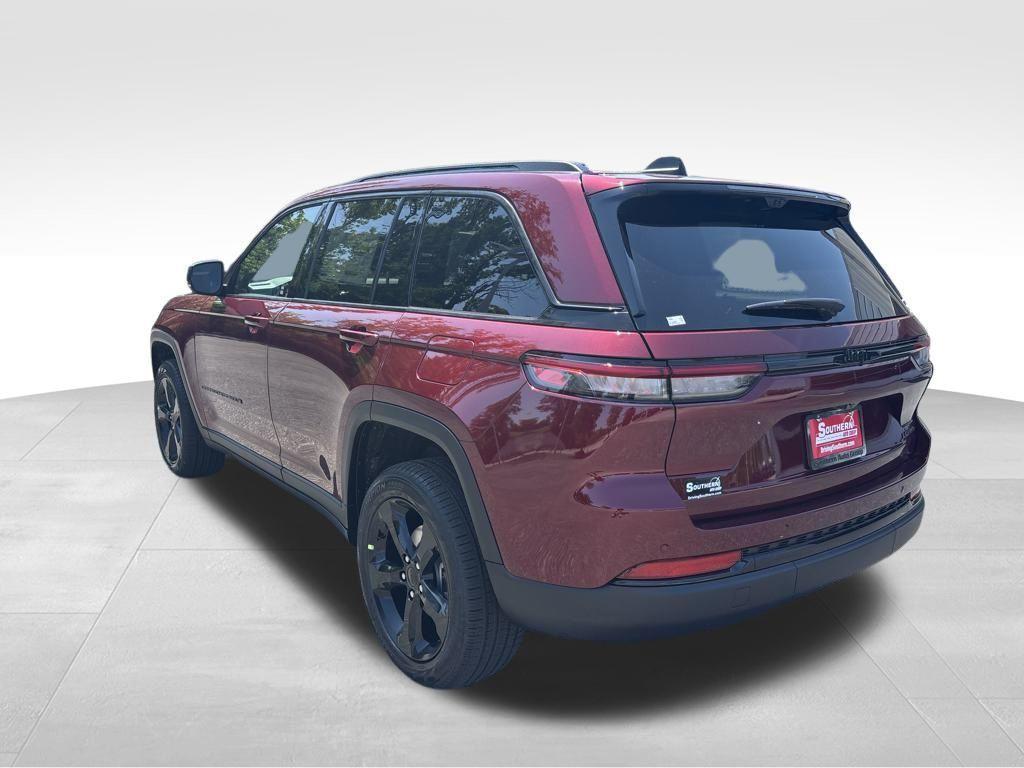 new 2025 Jeep Grand Cherokee car, priced at $46,669