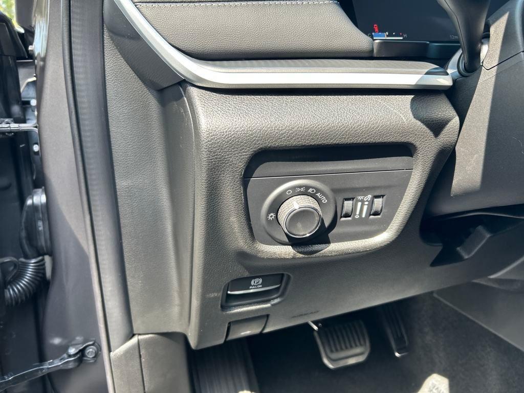 new 2025 Jeep Grand Cherokee car, priced at $36,240