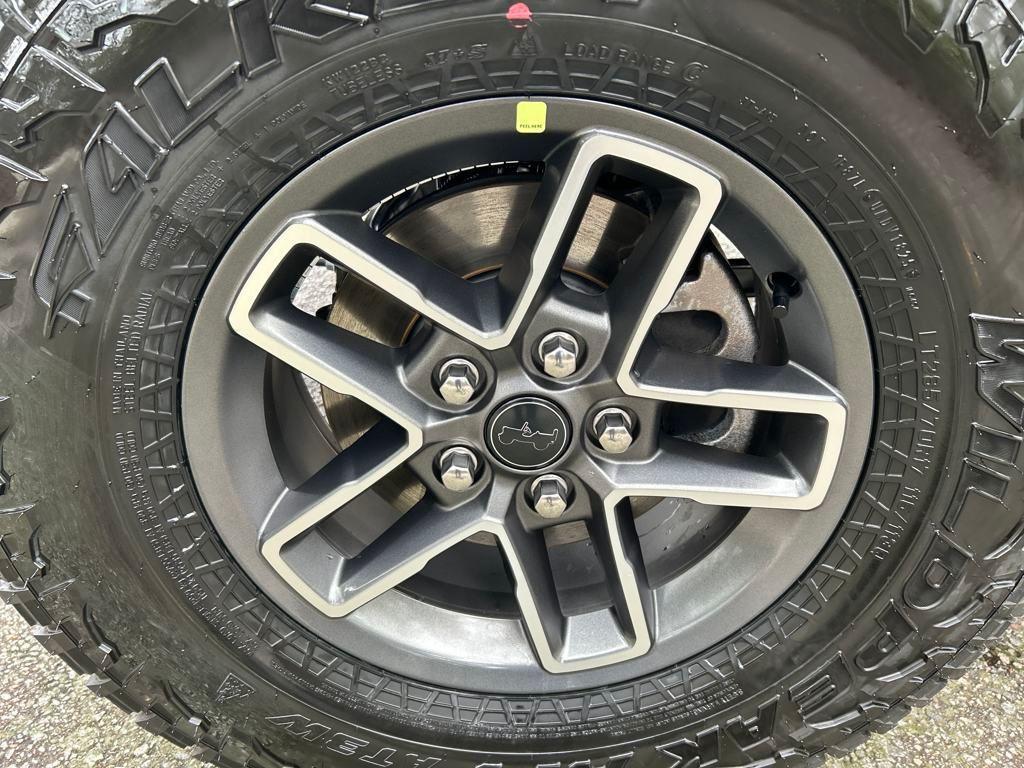 new 2025 Jeep Gladiator car, priced at $54,958