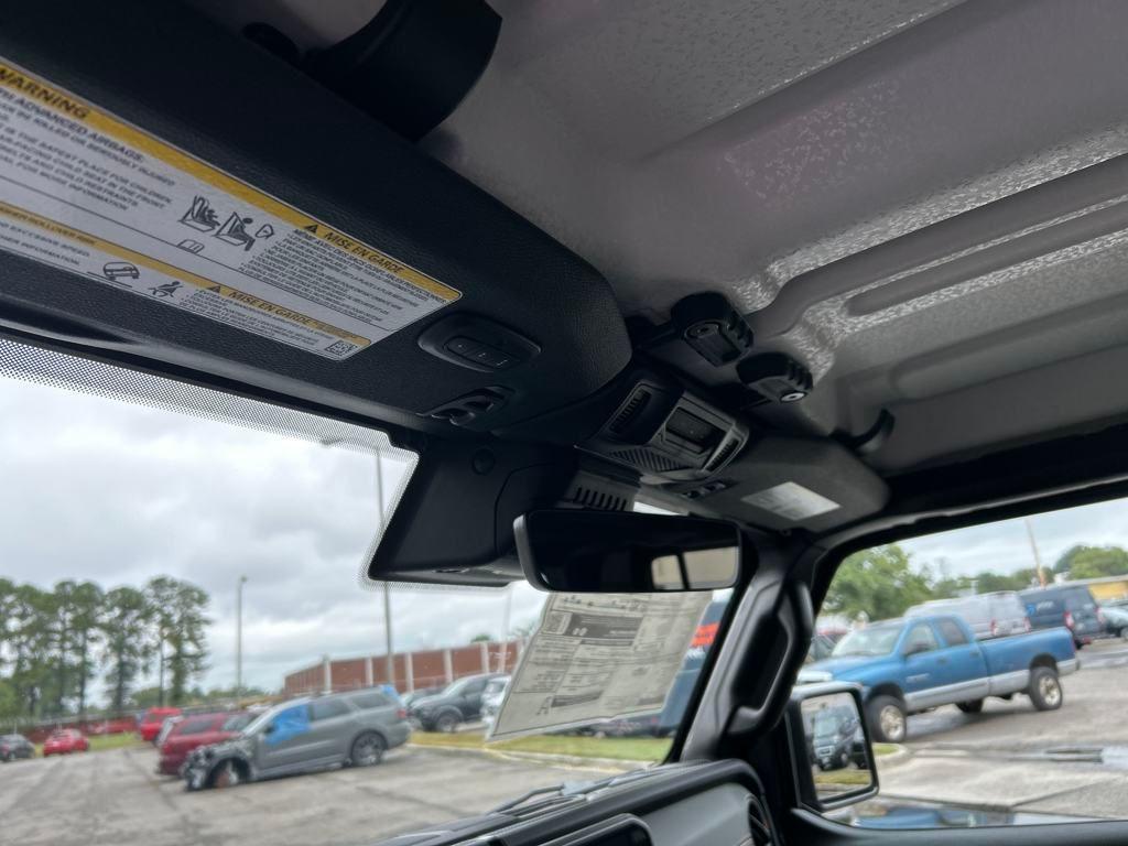 new 2025 Jeep Gladiator car, priced at $54,958