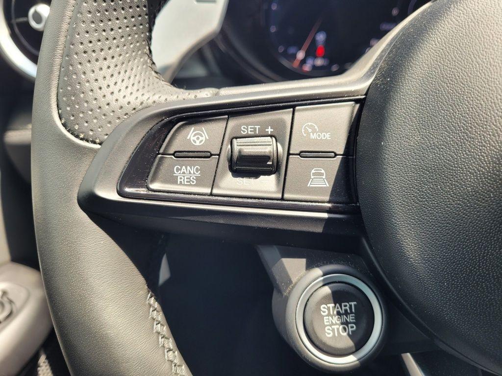 new 2024 Alfa Romeo Tonale car, priced at $37,381