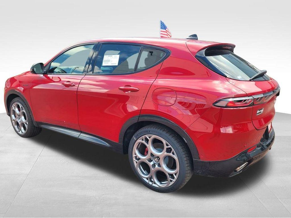 new 2024 Alfa Romeo Tonale car, priced at $37,381