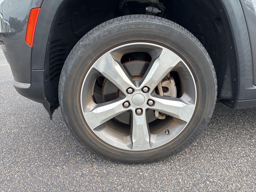 used 2021 Jeep Grand Cherokee L car, priced at $29,777