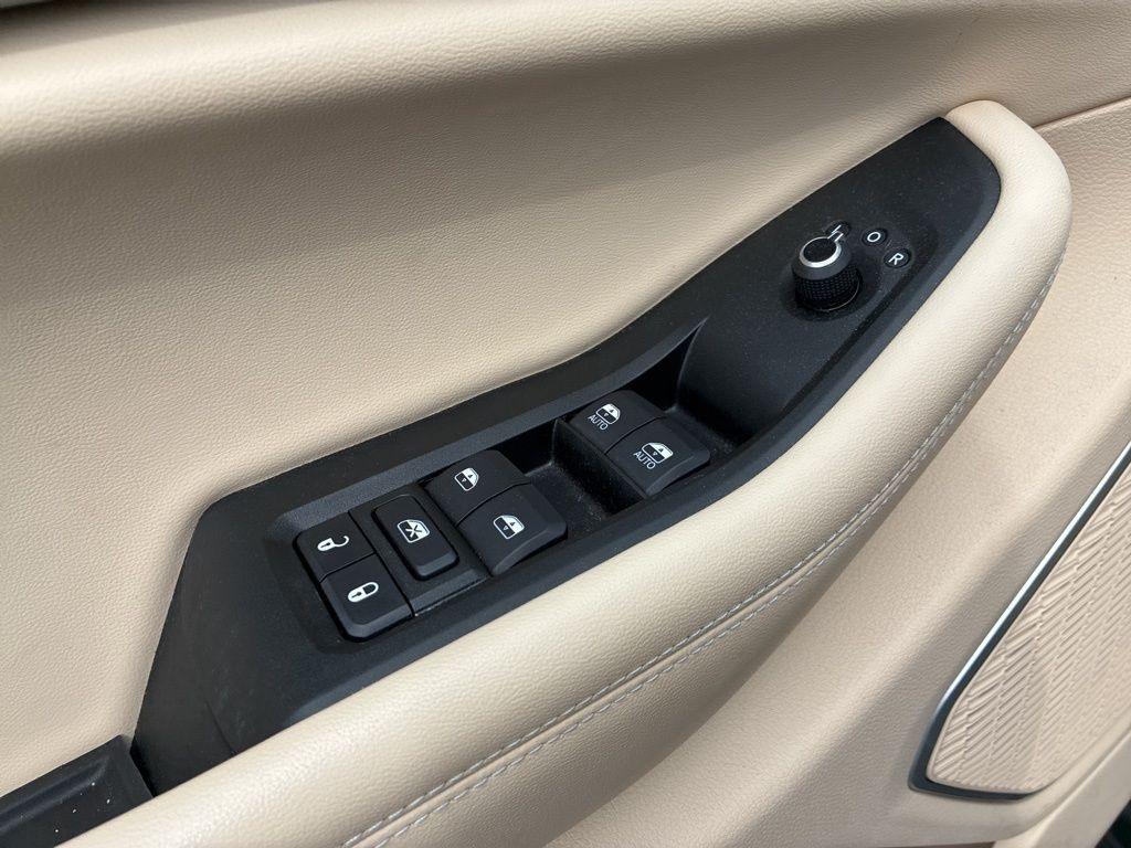 used 2021 Jeep Grand Cherokee L car, priced at $29,777