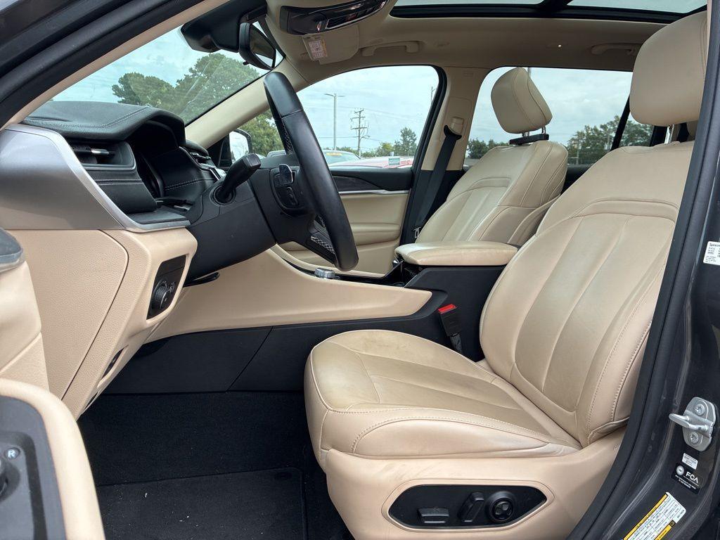 used 2021 Jeep Grand Cherokee L car, priced at $29,777