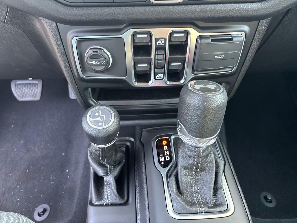 new 2025 Jeep Wrangler car, priced at $52,526