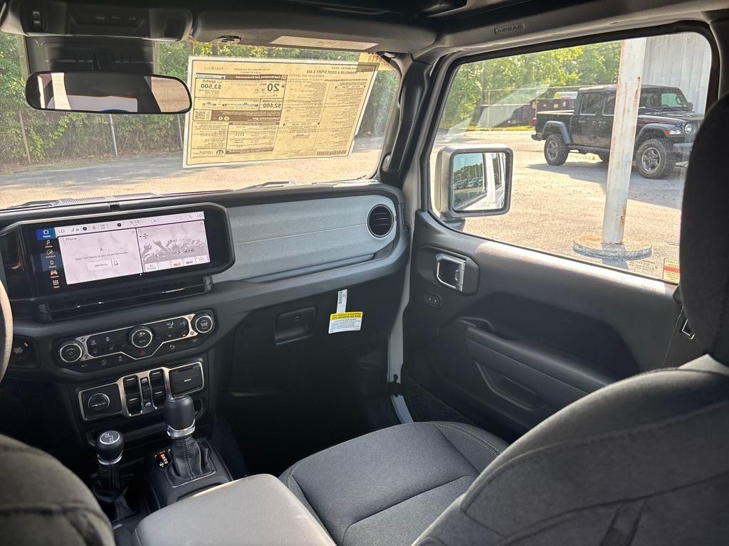 new 2025 Jeep Wrangler car, priced at $52,526