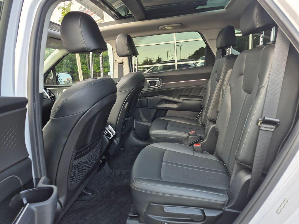 used 2021 Kia Sorento car, priced at $28,430
