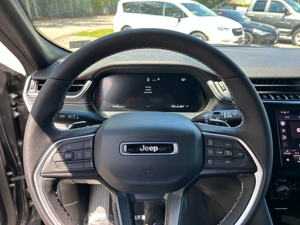 new 2025 Jeep Grand Cherokee car, priced at $36,705