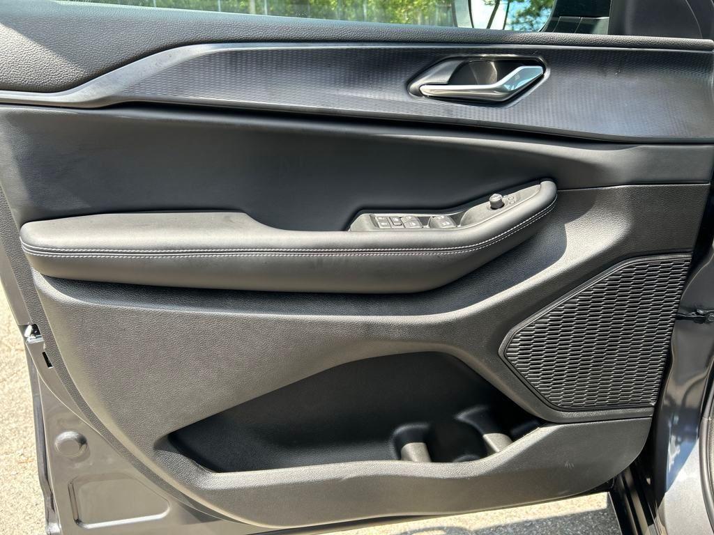 new 2025 Jeep Grand Cherokee car, priced at $36,705