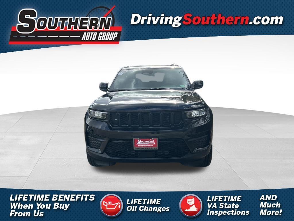 new 2025 Jeep Grand Cherokee car, priced at $37,740