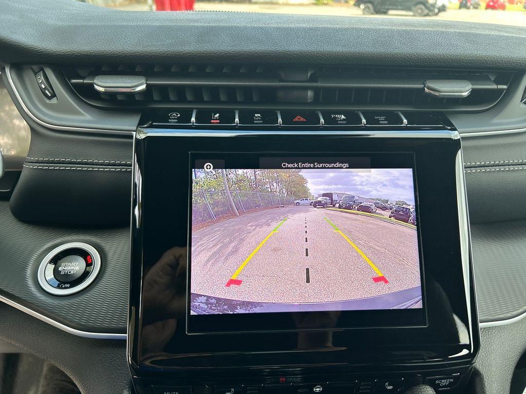 new 2025 Jeep Grand Cherokee car, priced at $37,740