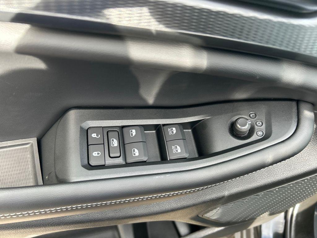 new 2025 Jeep Grand Cherokee car, priced at $37,740