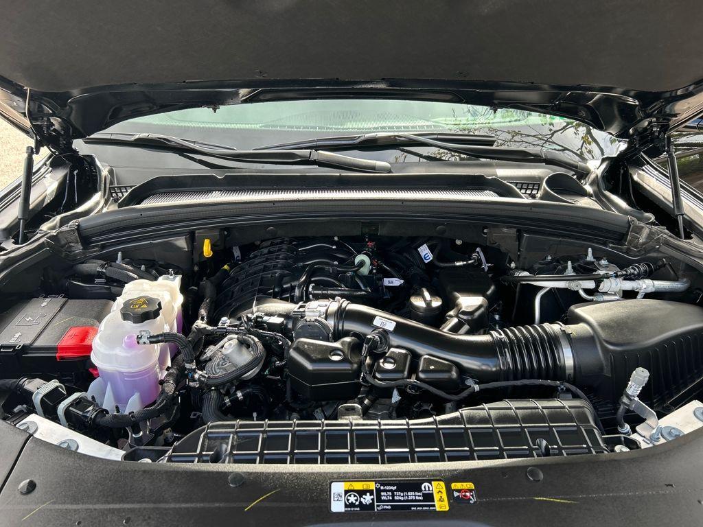 new 2025 Jeep Grand Cherokee car, priced at $37,740