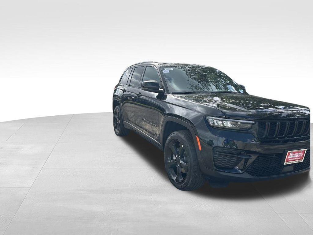 new 2025 Jeep Grand Cherokee car, priced at $37,740