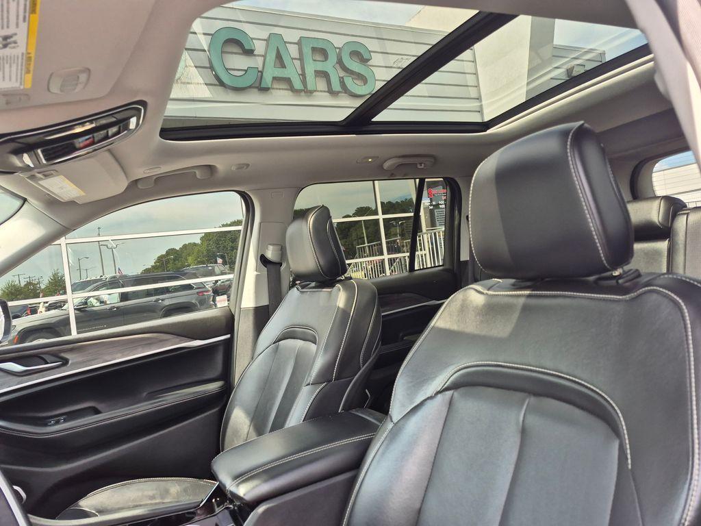 used 2022 Jeep Grand Cherokee car, priced at $32,322