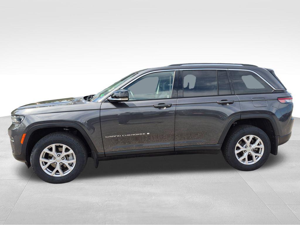 used 2022 Jeep Grand Cherokee car, priced at $32,322