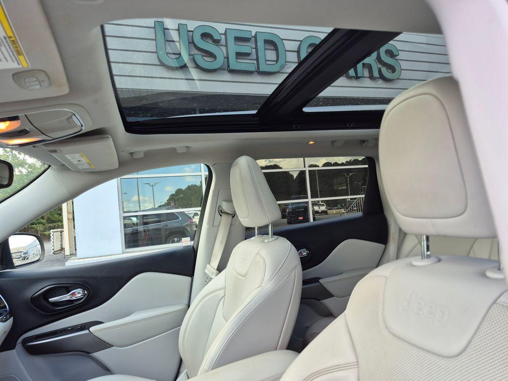 used 2021 Jeep Cherokee car, priced at $17,999