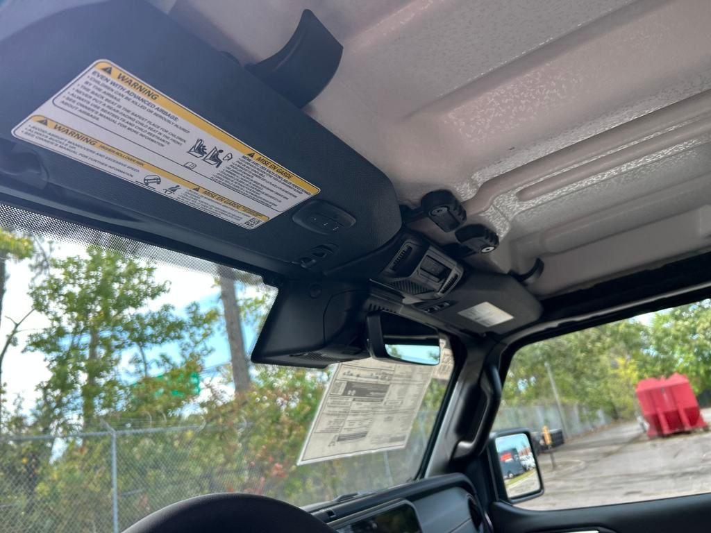 new 2025 Jeep Gladiator car, priced at $54,958