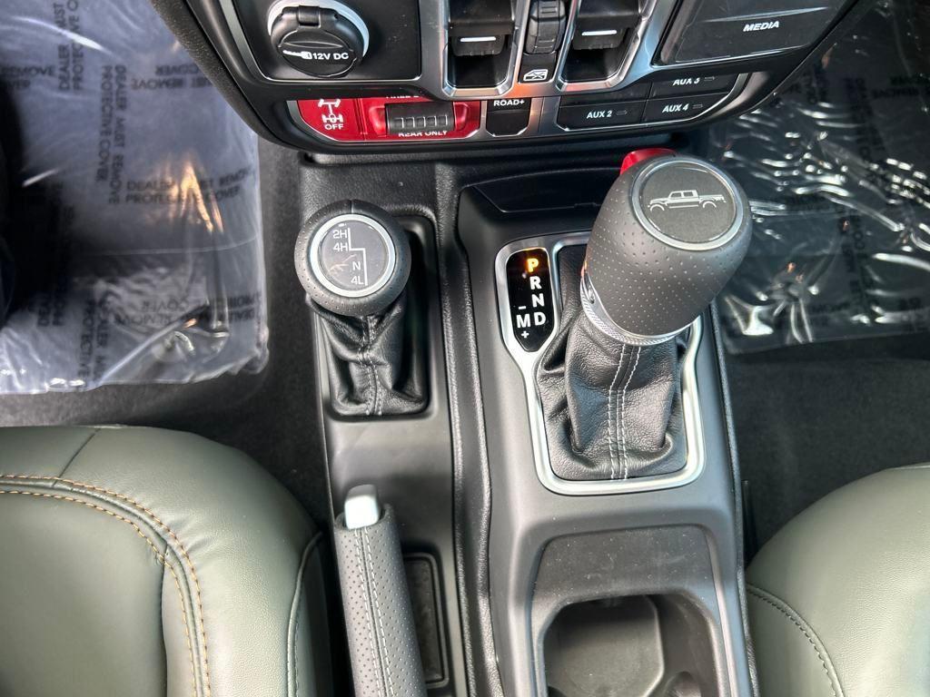 new 2025 Jeep Gladiator car, priced at $54,958