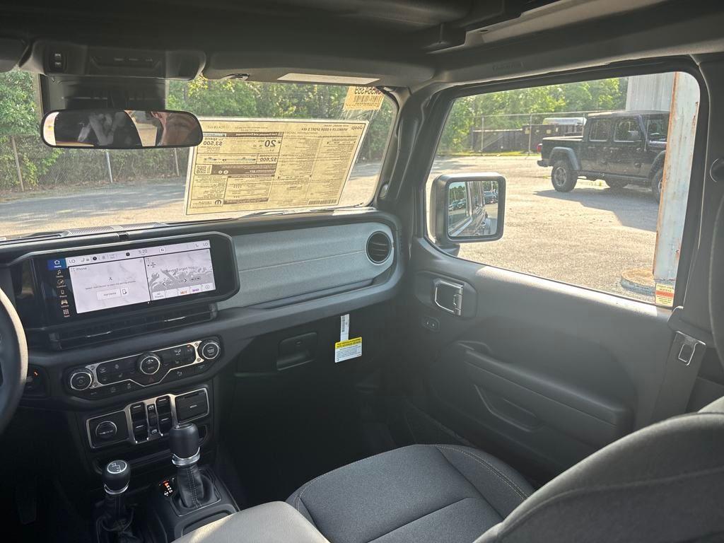 new 2025 Jeep Wrangler car, priced at $53,121