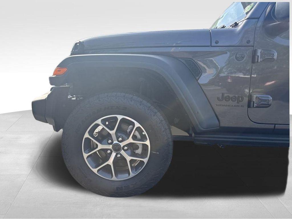 new 2025 Jeep Wrangler car, priced at $53,121