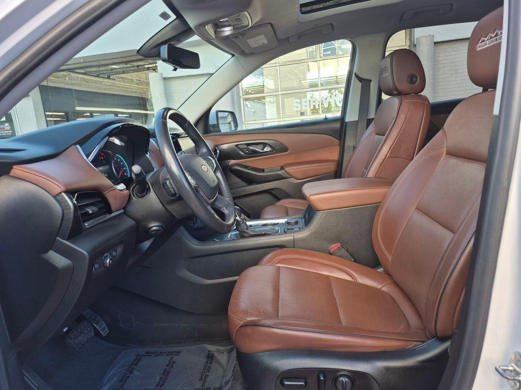 used 2021 Chevrolet Traverse car, priced at $26,569