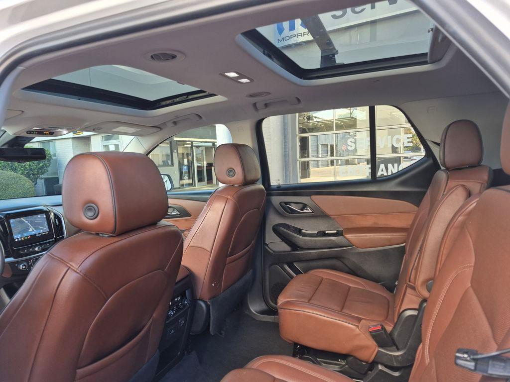 used 2021 Chevrolet Traverse car, priced at $26,569