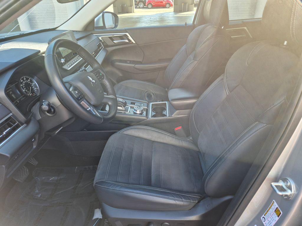 used 2023 Mitsubishi Outlander car, priced at $25,757