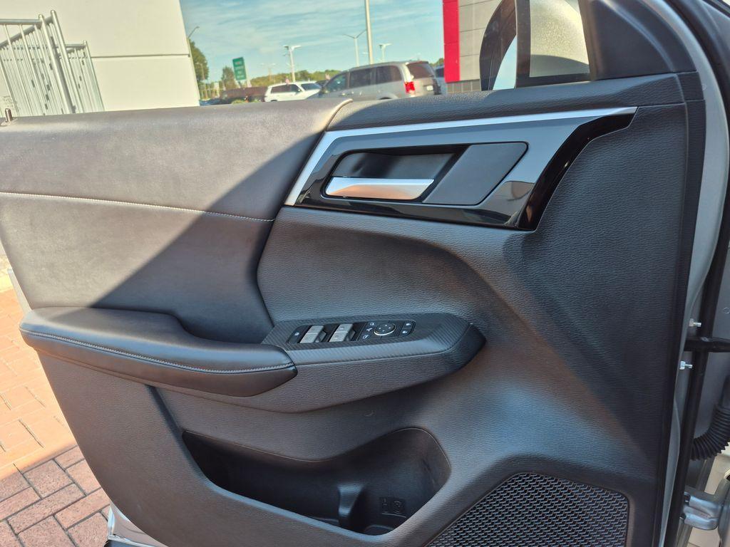 used 2023 Mitsubishi Outlander car, priced at $25,757