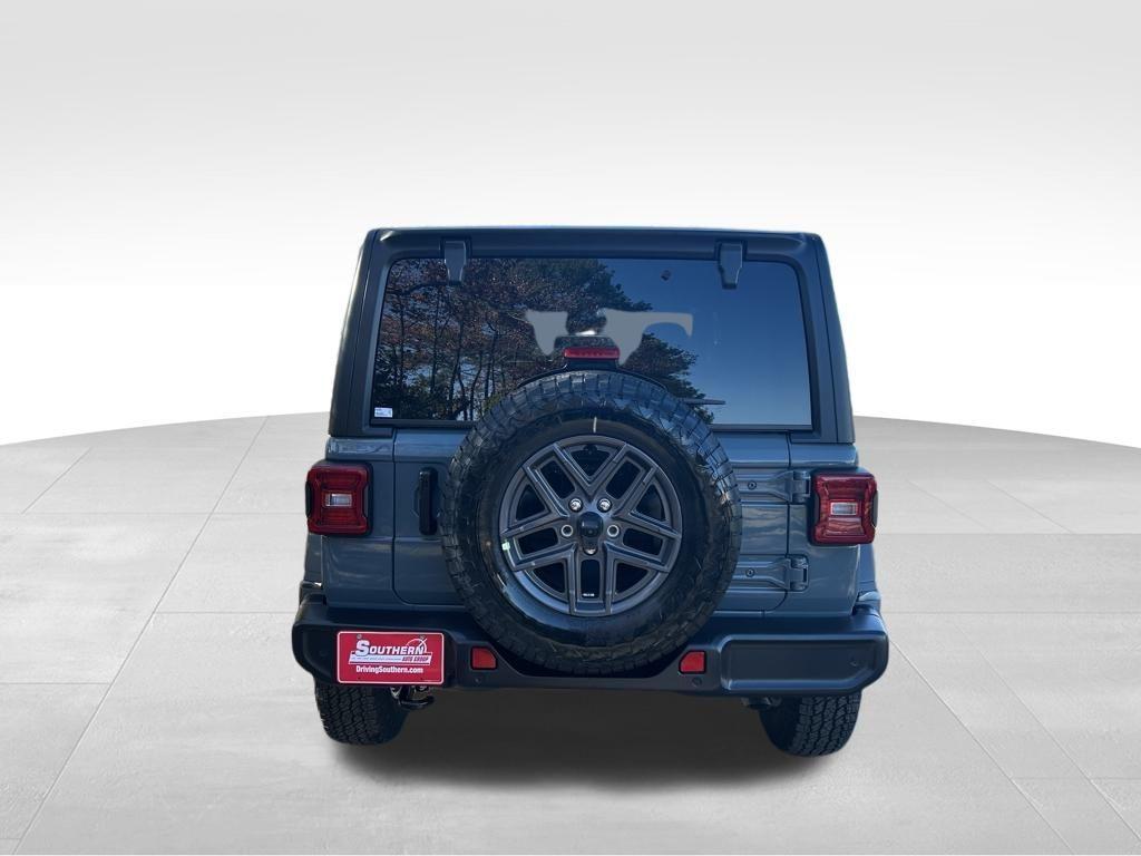 new 2026 Jeep Wrangler car, priced at $48,616