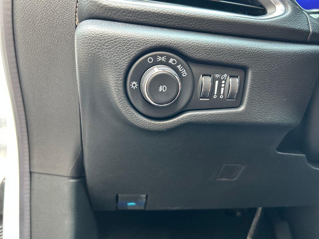 new 2026 Chrysler Pacifica car, priced at $49,284