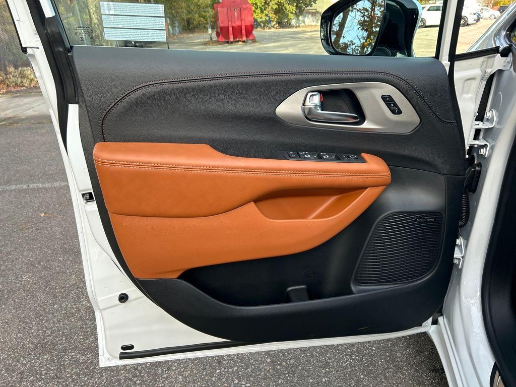 new 2026 Chrysler Pacifica car, priced at $49,284