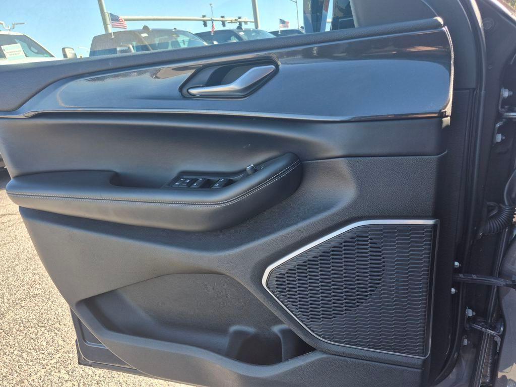 used 2022 Jeep Grand Cherokee L car, priced at $32,143