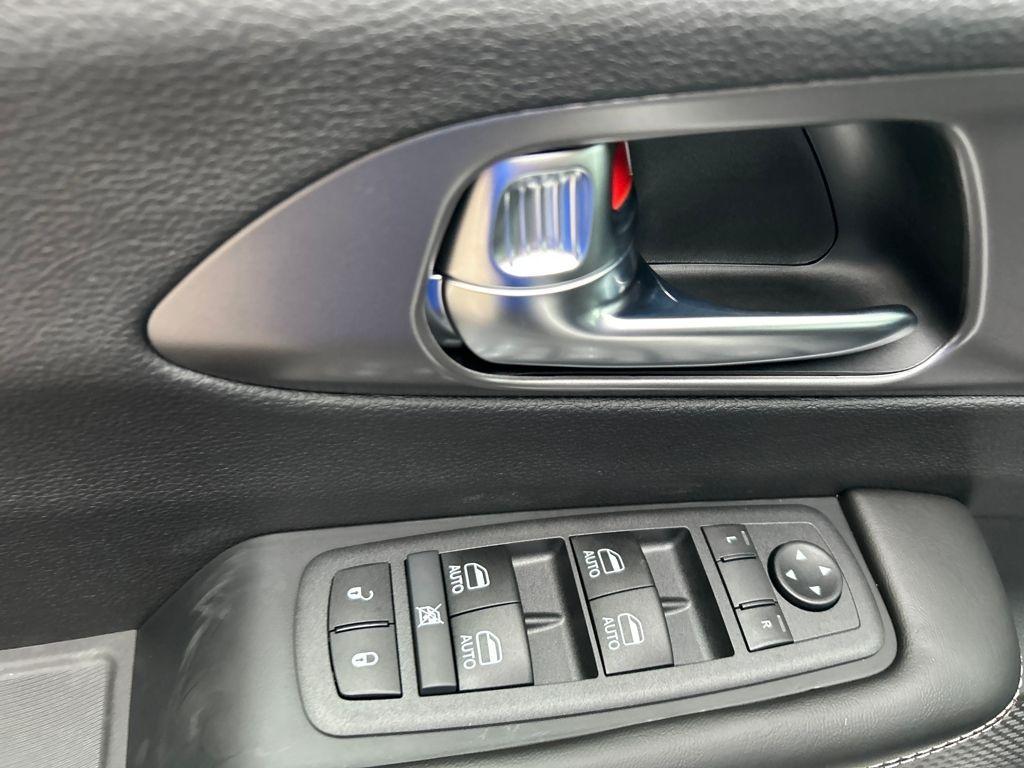 new 2026 Chrysler Pacifica car, priced at $40,626