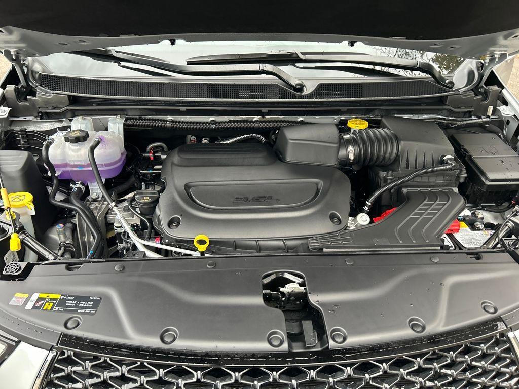 new 2026 Chrysler Pacifica car, priced at $40,626