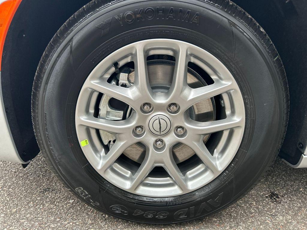 new 2026 Chrysler Pacifica car, priced at $40,626