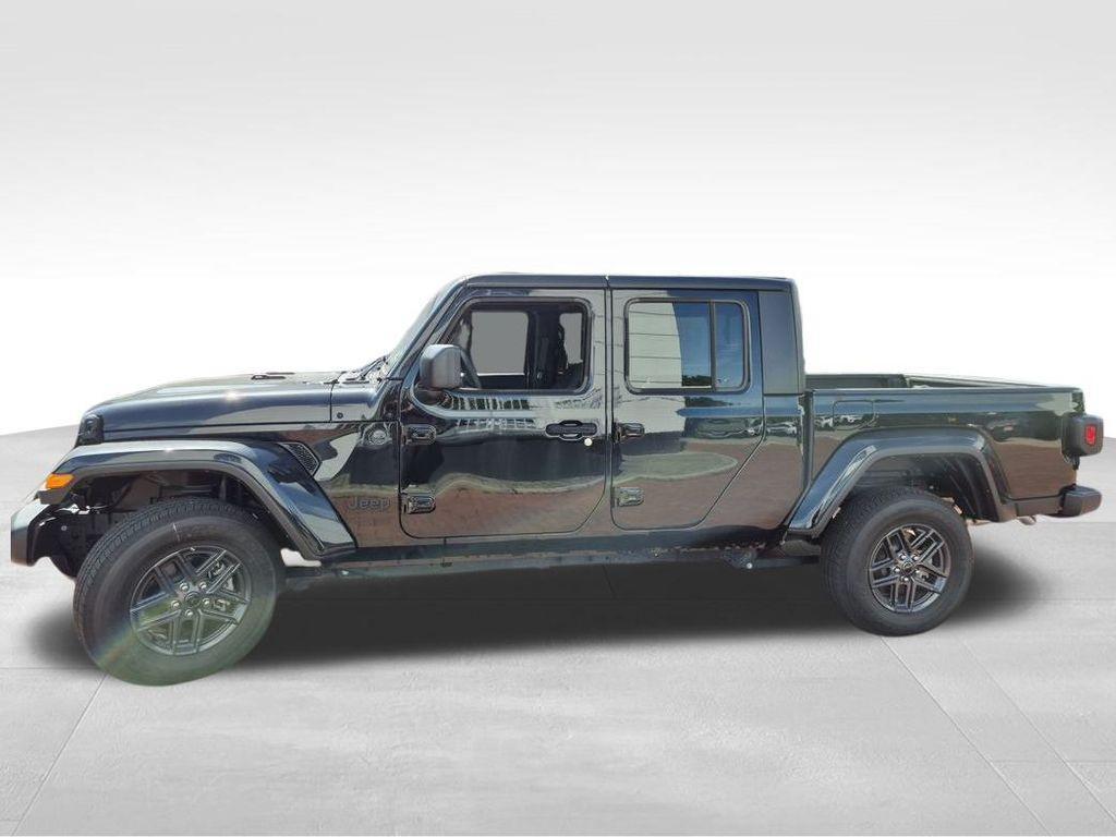 used 2024 Jeep Gladiator car, priced at $36,999