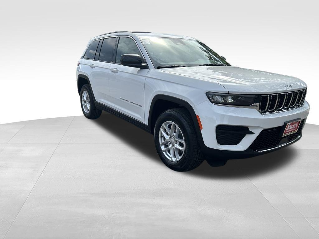 new 2025 Jeep Grand Cherokee car, priced at $35,146