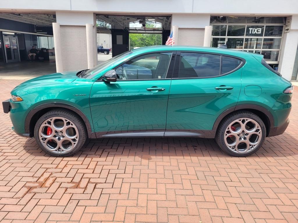 new 2024 Alfa Romeo Tonale car, priced at $47,406